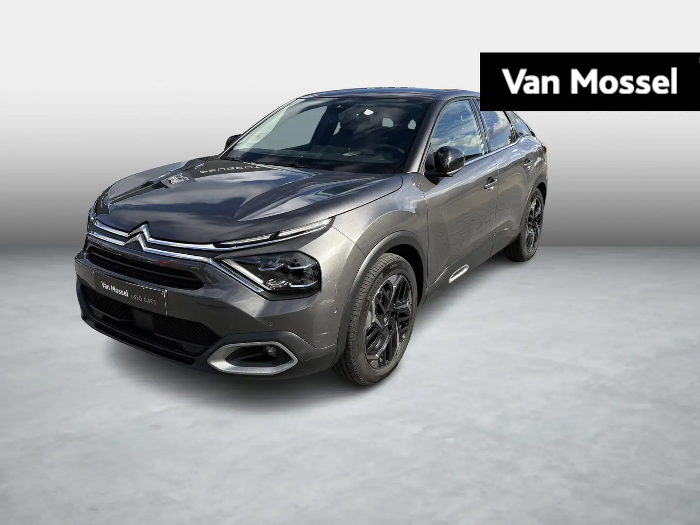 Citroen C4 1.2 PureTech 130 S&S EAT8 Shine Pack Grijs - 1
