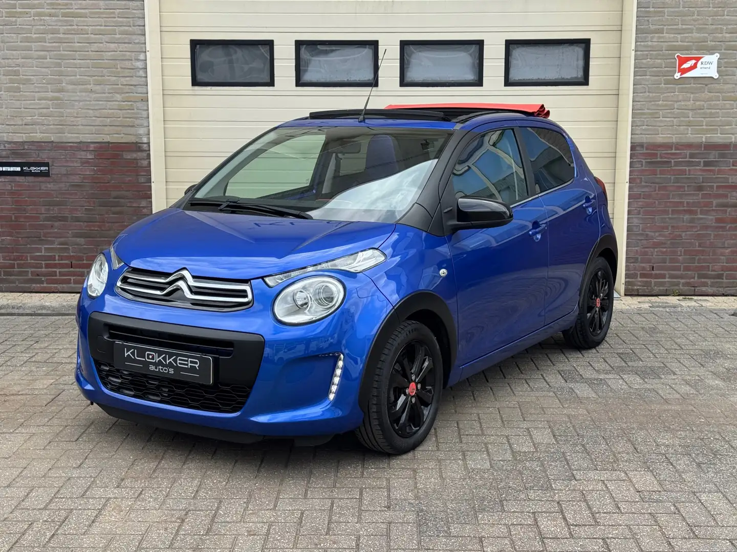 Citroen C1 1.0 VTi Airscape Urban Ride 12 maanden garantie en Bleu - 1