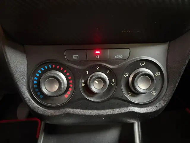 Alfa Romeo Mito view 17