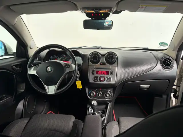 Alfa Romeo Mito view 3