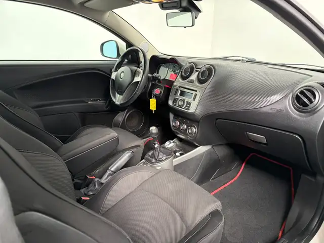 Alfa Romeo Mito view 4
