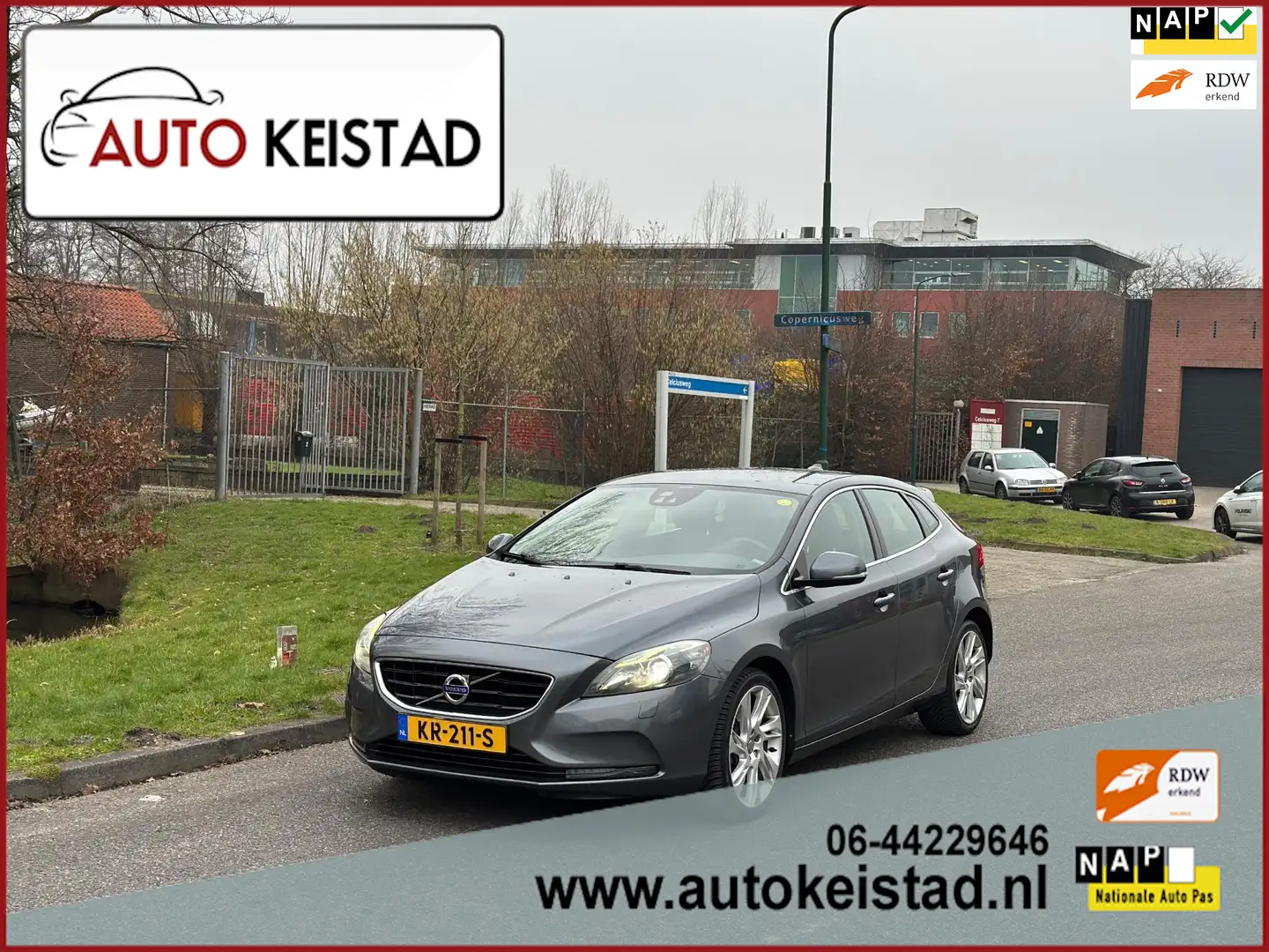Volvo V40 2.0 D4 AUTOMAAT SUMMUM XENON/LEDER/BLIS/LANE-ASSIS Gris - 1