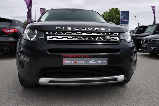 Land Rover Discovery Sport view 6