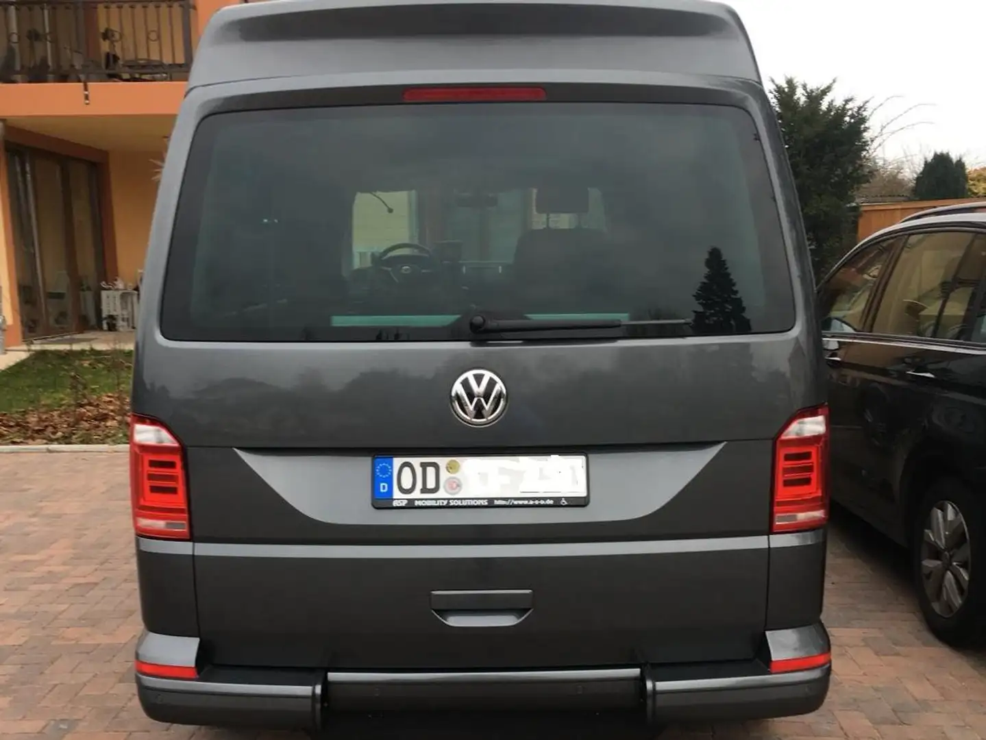 Volkswagen T6 Kombi mit Space Drive 2 Gris - 2