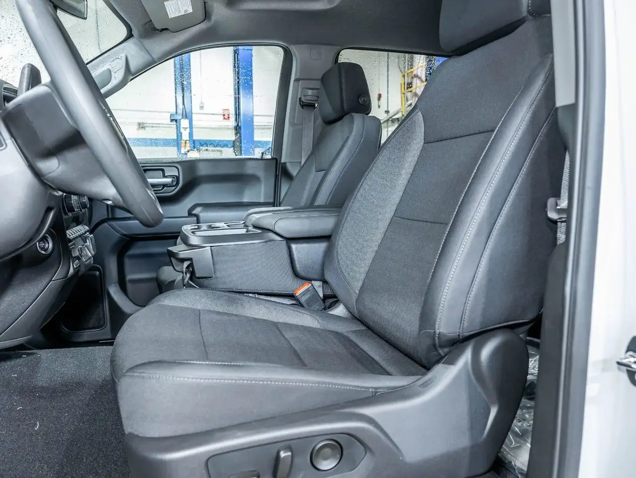 Chevrolet Silverado 1500 снимка Chevrolet Silverado 1500