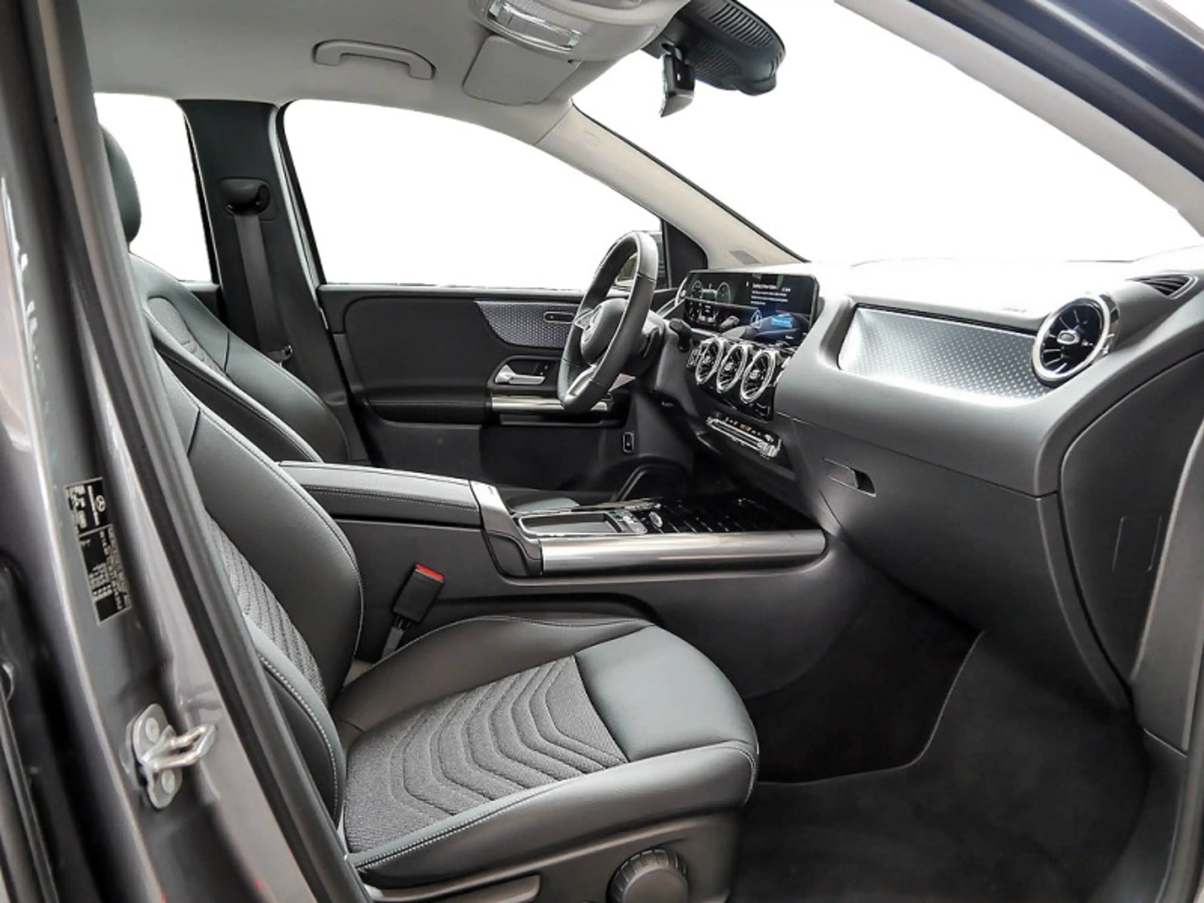 Mercedes-Benz B 200 d , PROGRESSIVE KAMERA SPUR PDC SHZ — photo 7