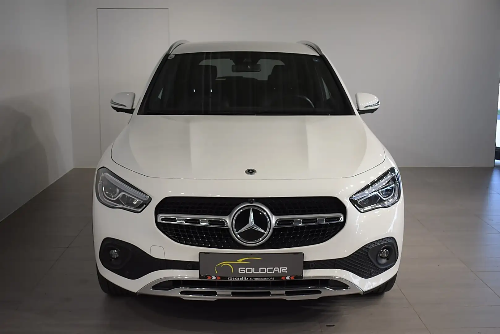 Mercedes-Benz GLA 250 e PHEV Aut. Weiß - 2