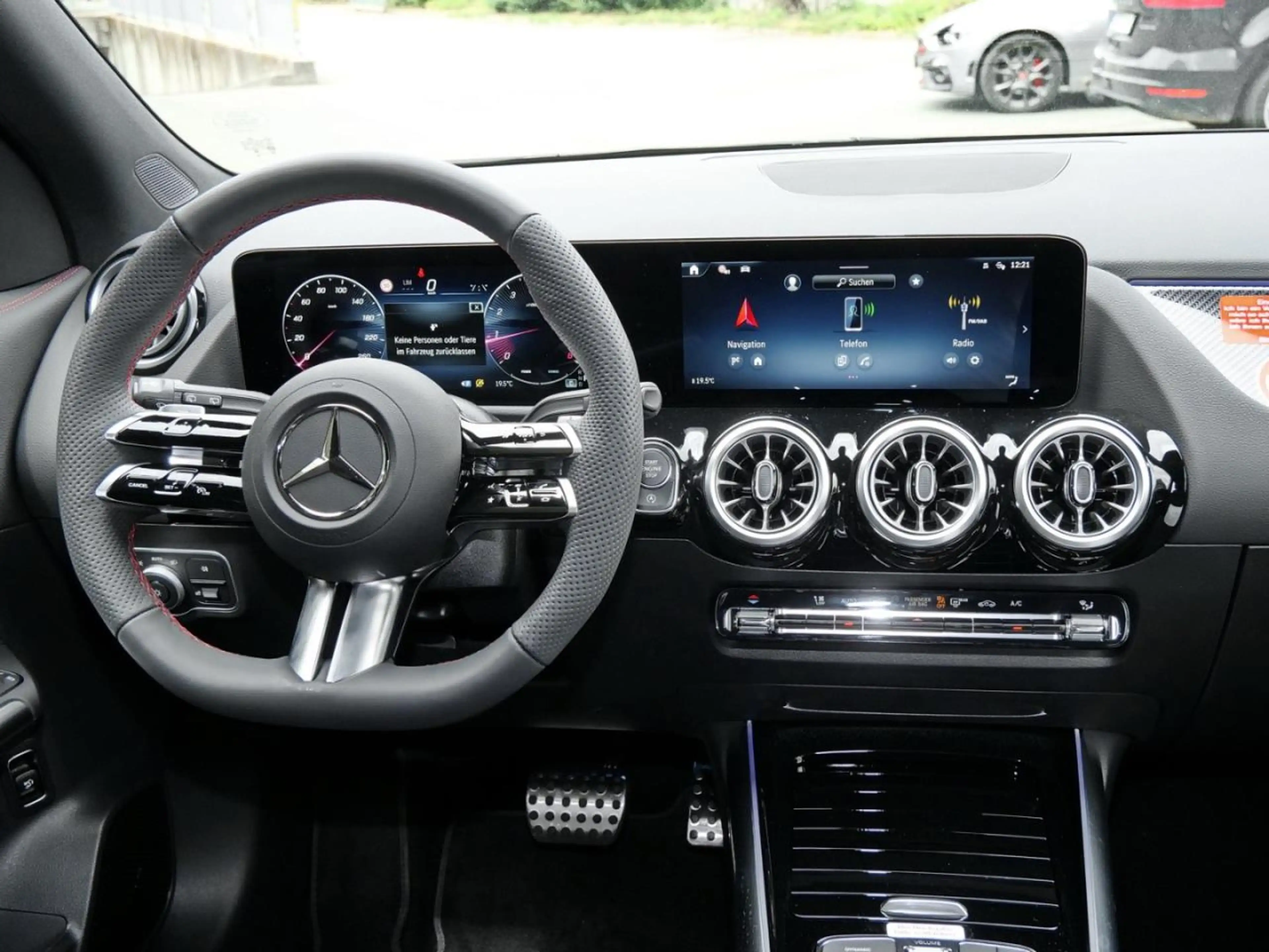 Mercedes-Benz GLA 220 4MATIC AMG Night Distronic 360° AHK — photo 7
