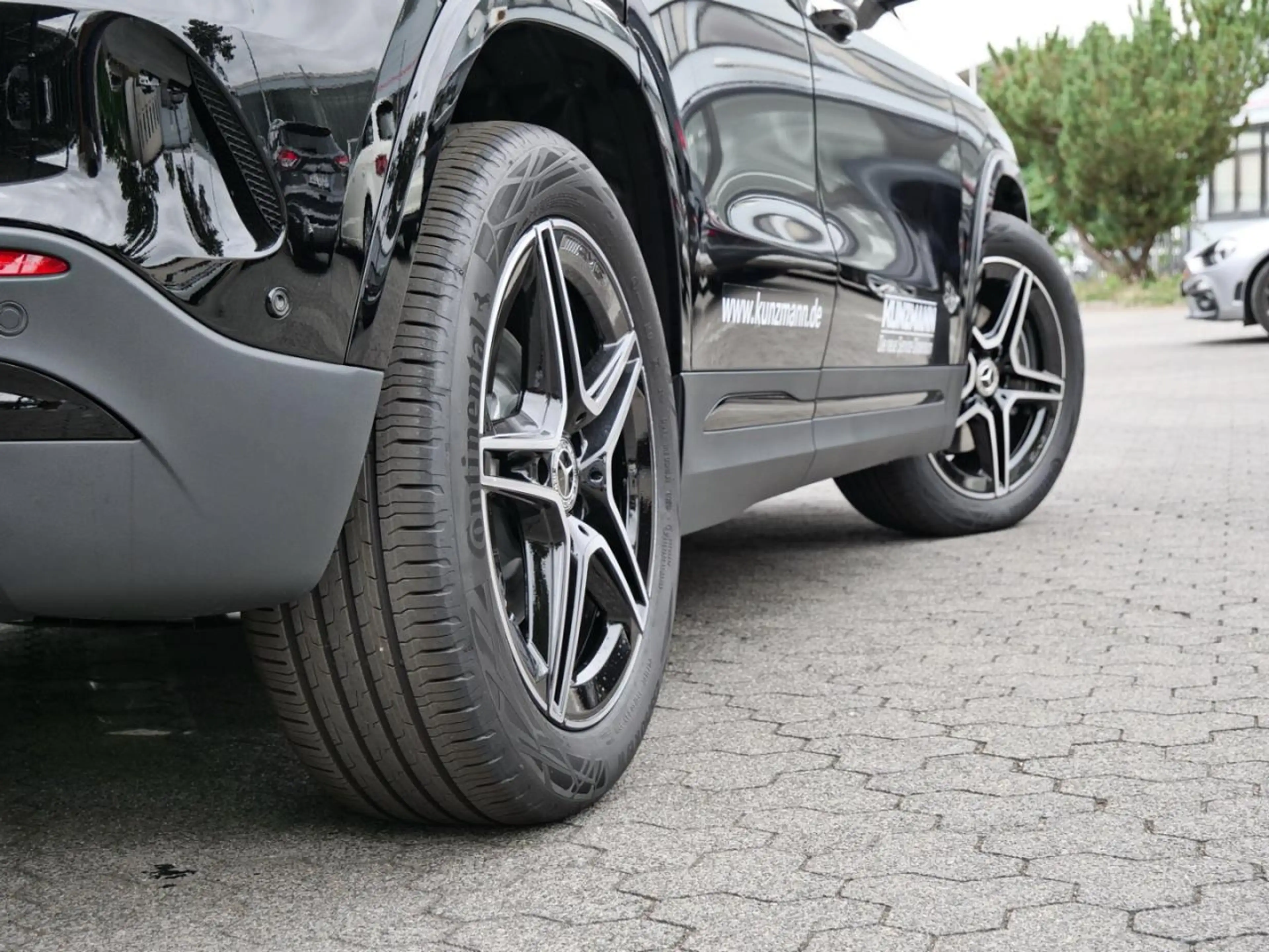 Mercedes-Benz GLA 220 4MATIC AMG Night Distronic 360° AHK — photo 5