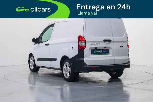 Ford Transit Courier view 9