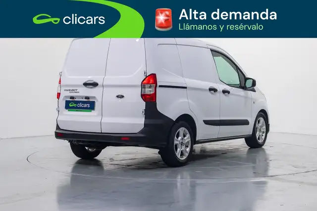 Ford Transit Courier view 5