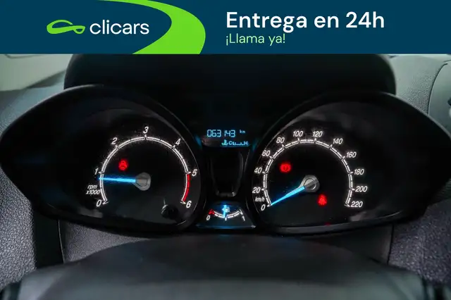 Ford Transit Courier view 15