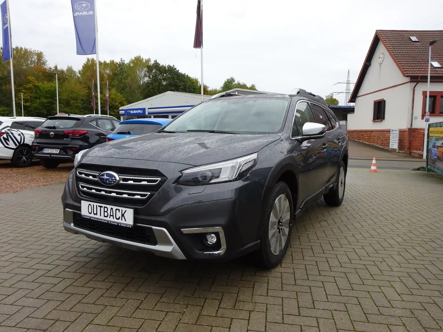 Subaru OUTBACK 2.5i Platinum Grau - 1