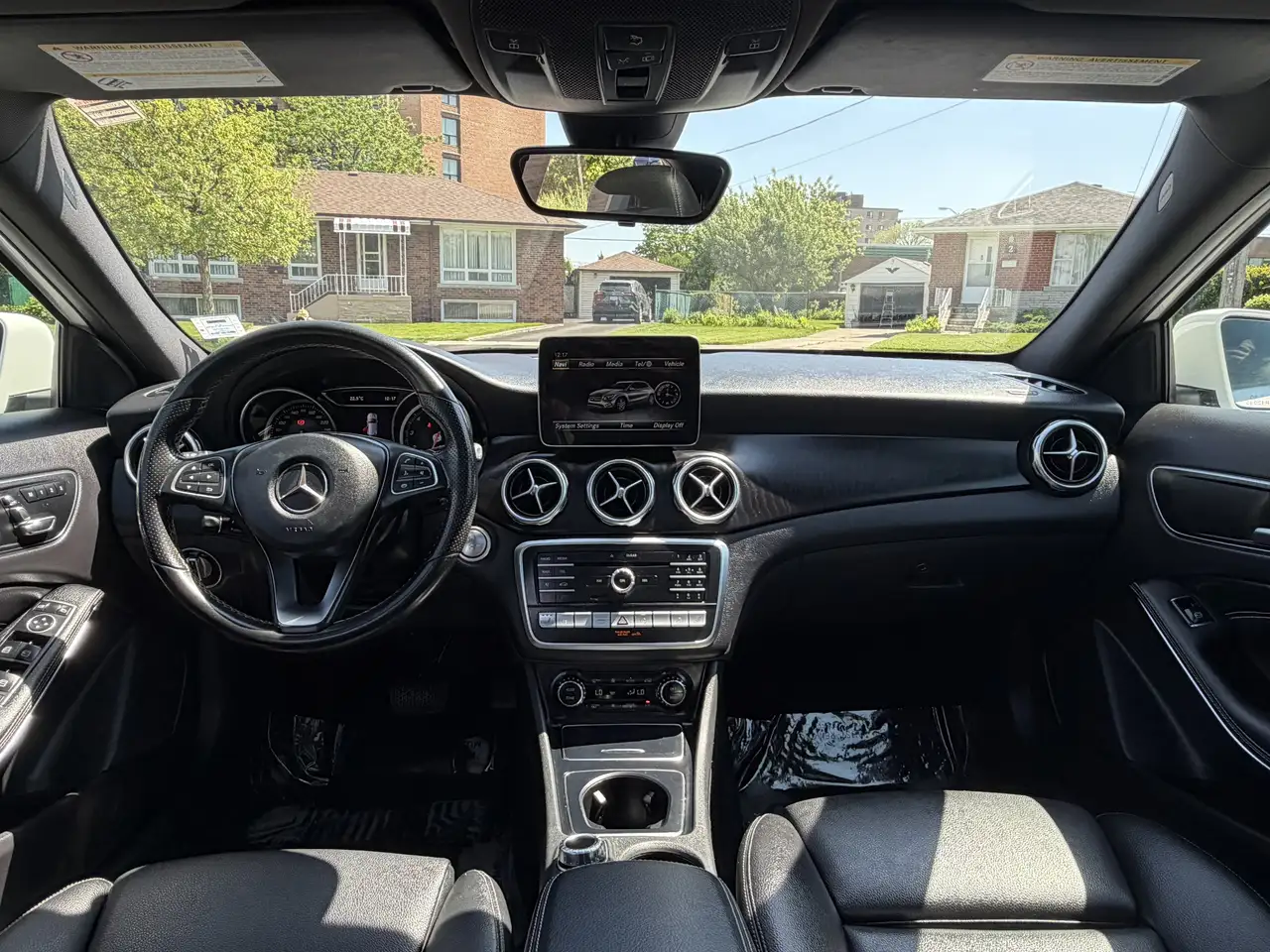 Mercedes-Benz GLA снимка Mercedes-Benz GLA