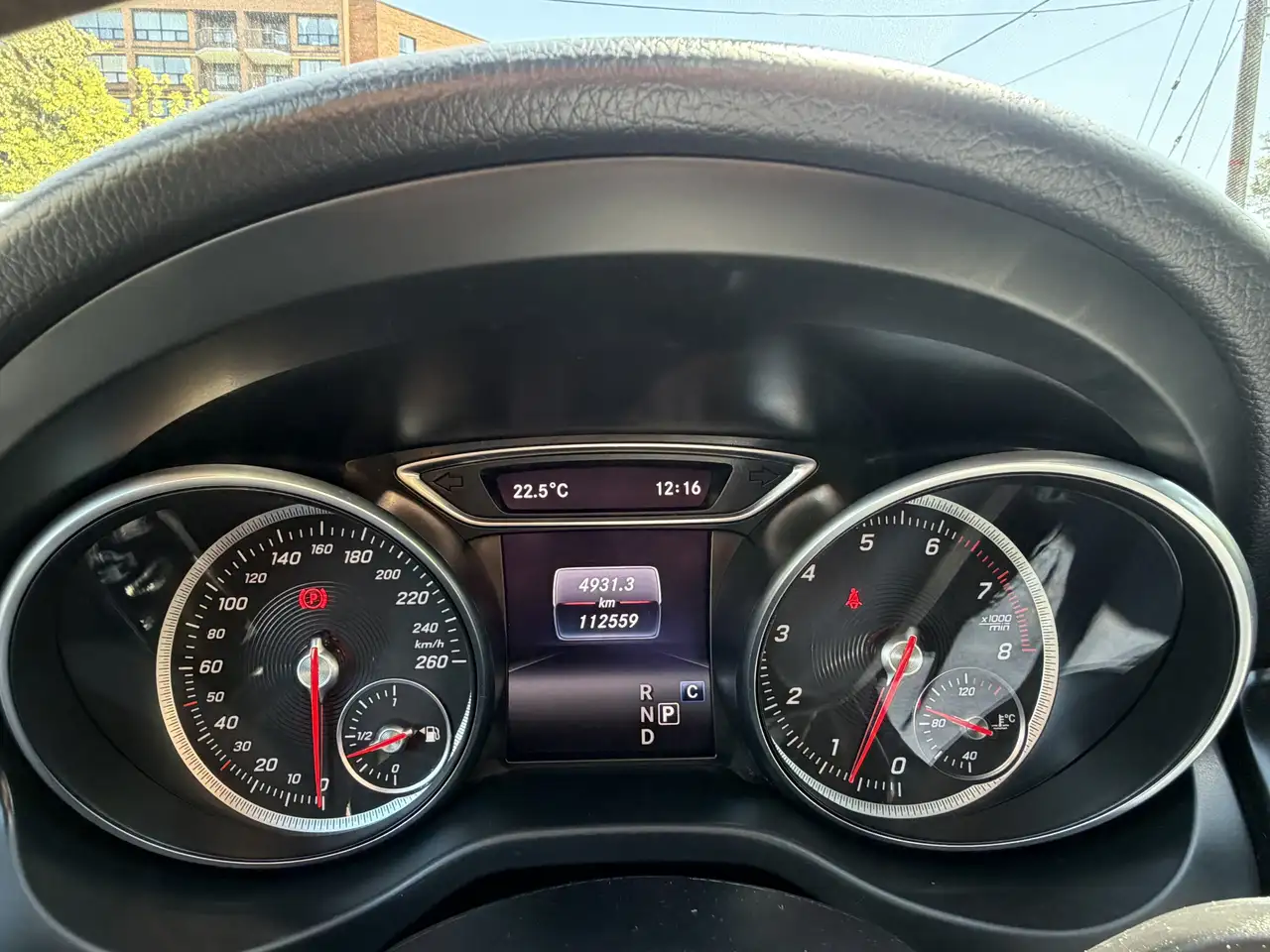 Mercedes-Benz GLA снимка Mercedes-Benz GLA