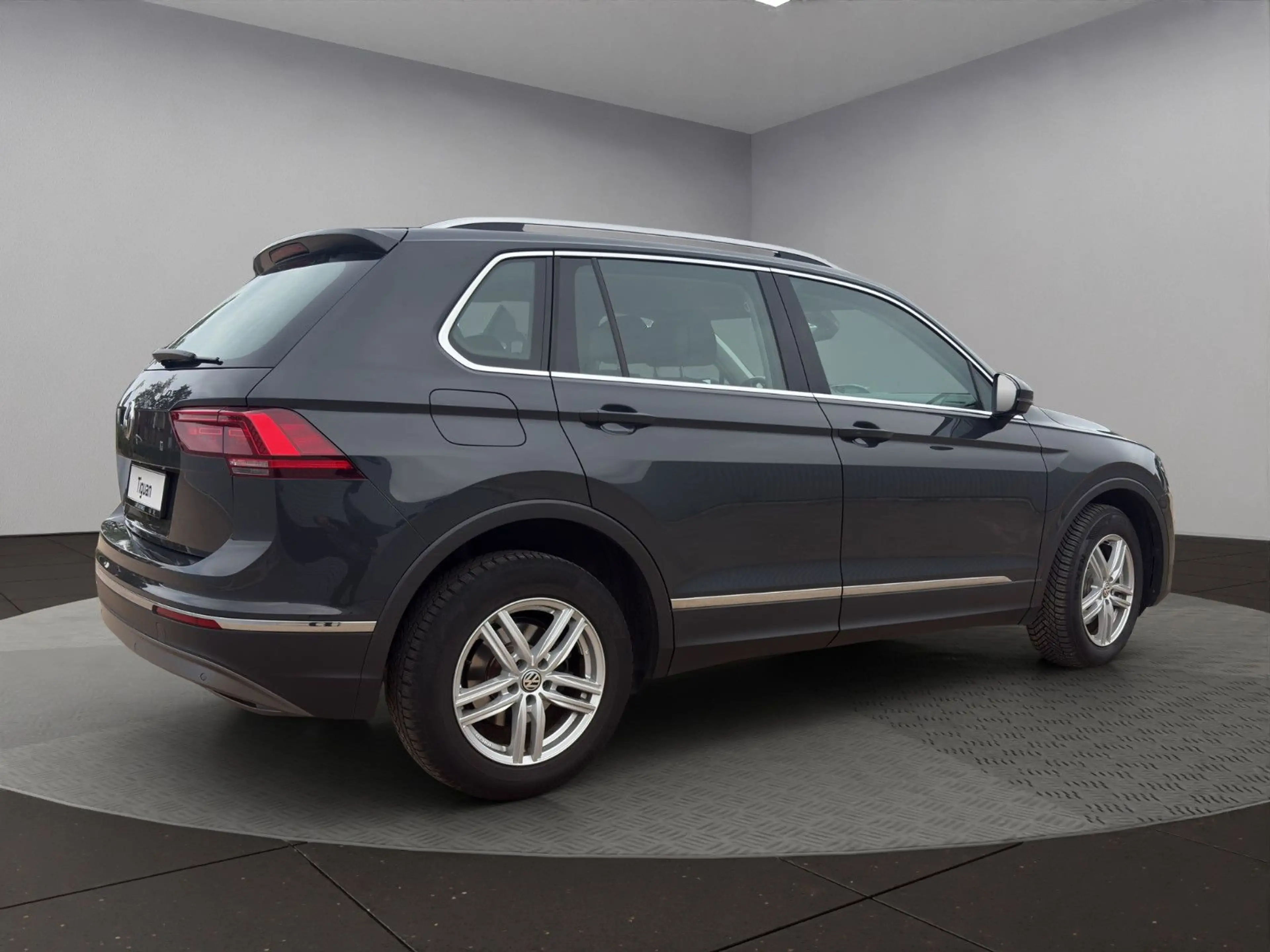 Volkswagen Tiguan Highline/LED/DSG/ACC/Lenkr.Hz — photo 5