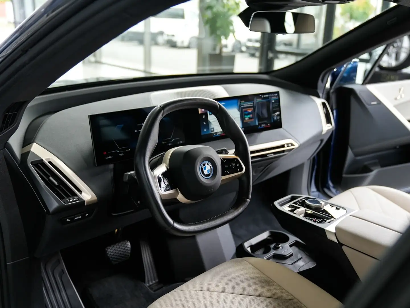 BMW iX xDrive40 Laser ACC 20LM Sky-Lounge Albastru - 2