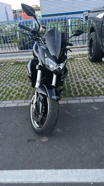 Kawasaki Z1000