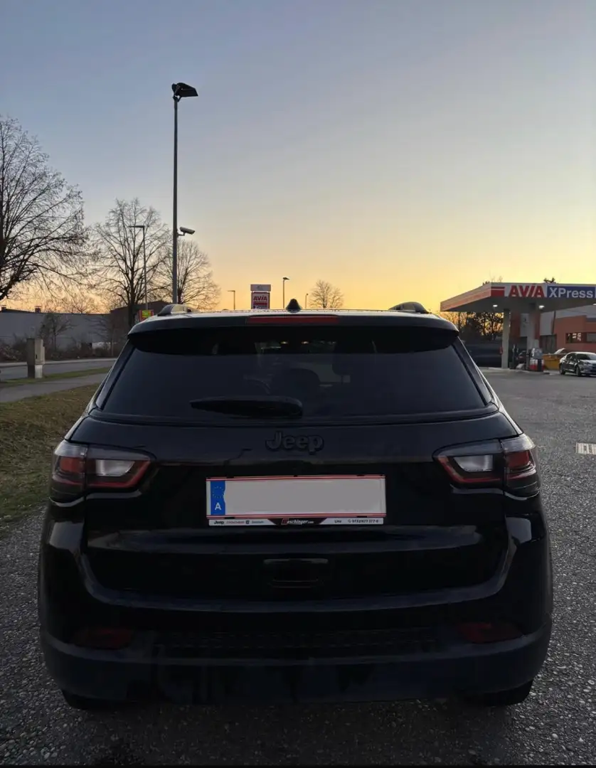 Jeep Compass Compass 1.3 T-GDI Night Eagle Mild-Hybrid FWD Schwarz - 2