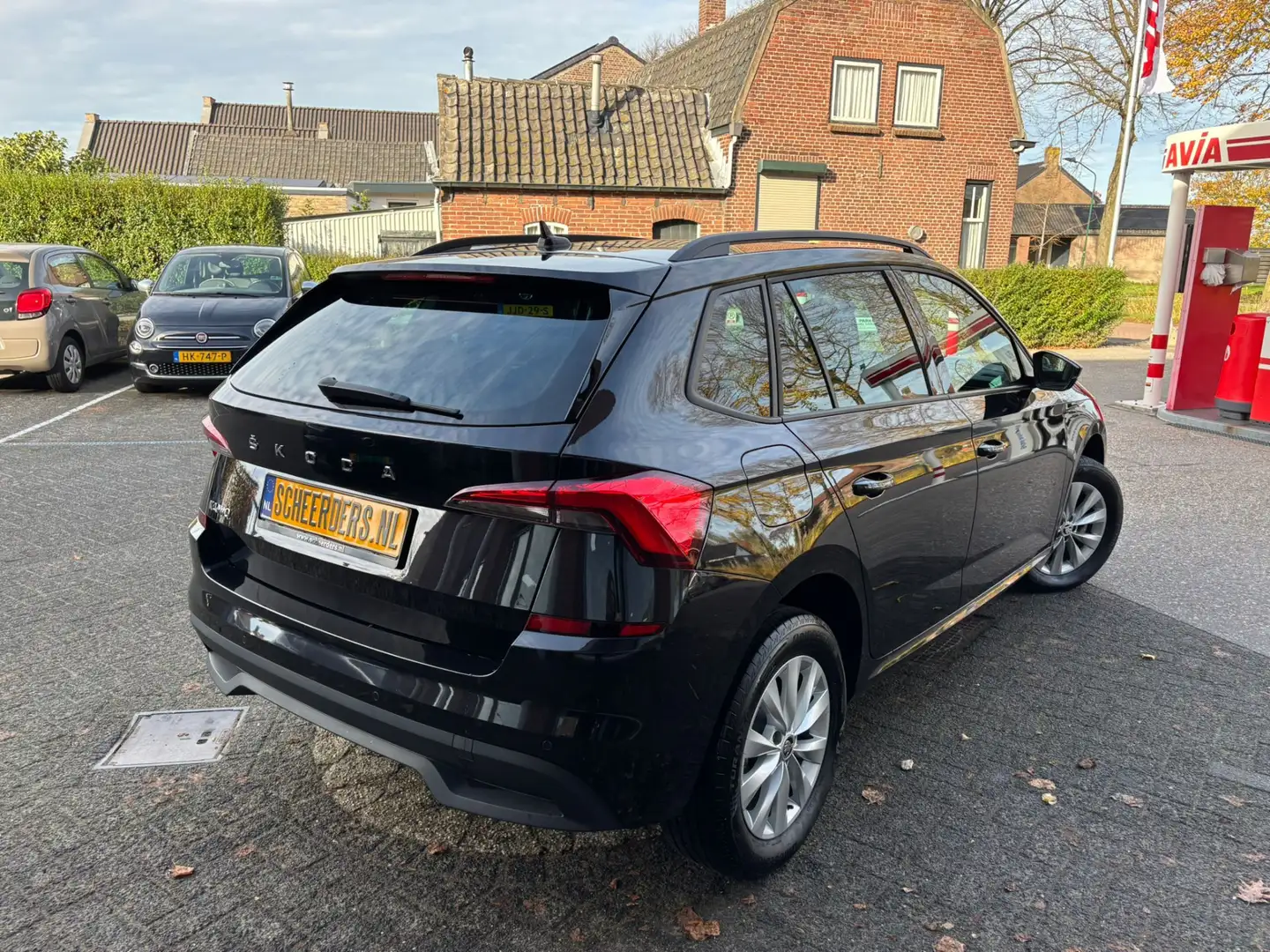 Skoda Kamiq 1.0 TSI Ambition,Carplay,pdc v+a,1 jaar garantie Zwart - 2