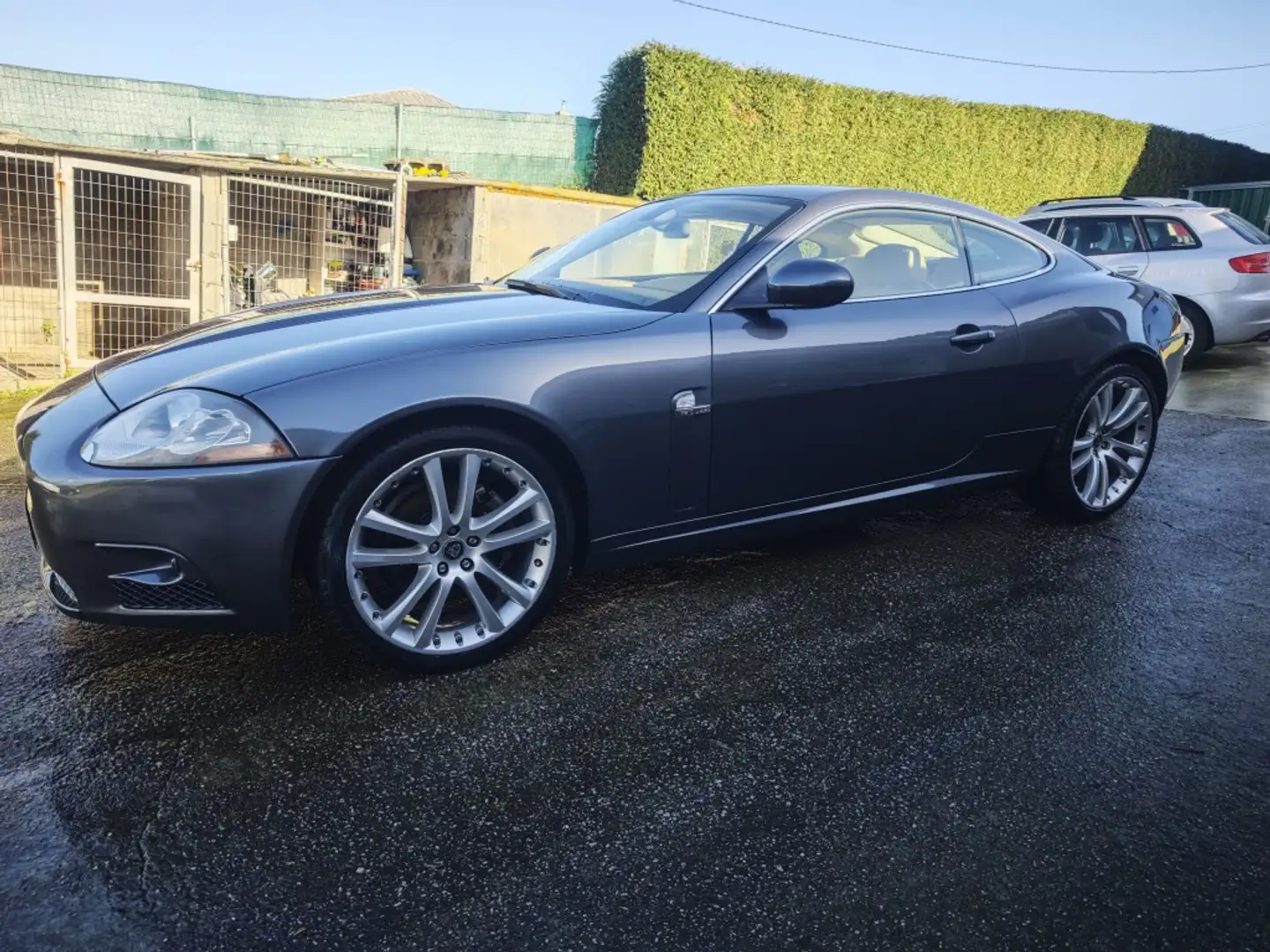 Jaguar XKR Coupé Aut. Gris - 2