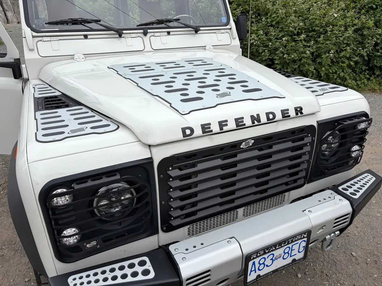 Land Rover Defender снимка Land Rover Defender