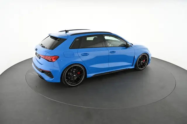 Audi RS3 view 4