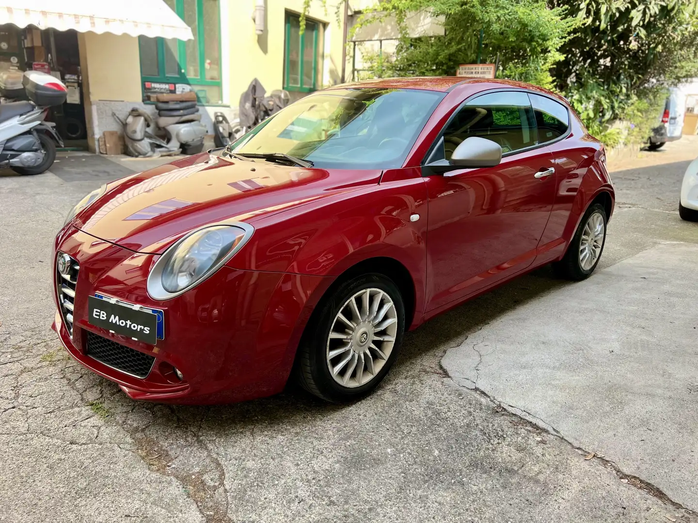 Alfa Romeo MiTo 1.4 Distinctive 77cv E6B Rouge - 2