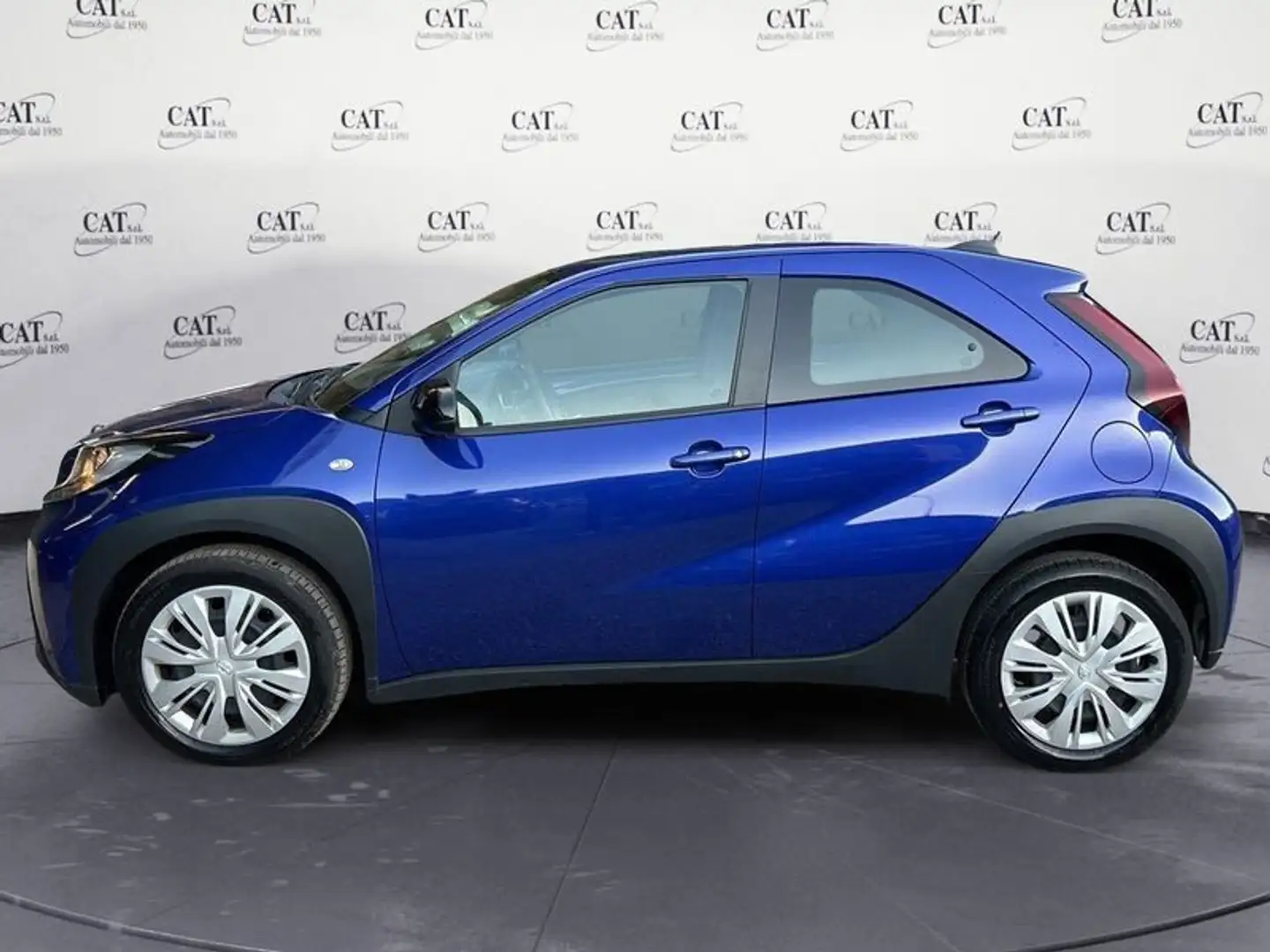 Toyota Aygo X 1.0 VVT-i 72 CV 5 porte Active Blu/Azzurro - 2