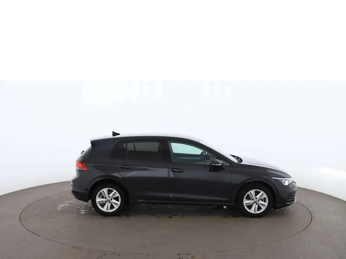 Volkswagen Golf VIII 1.5 TSI Life LED RADAR NAVI SITZHZG Grau - 2