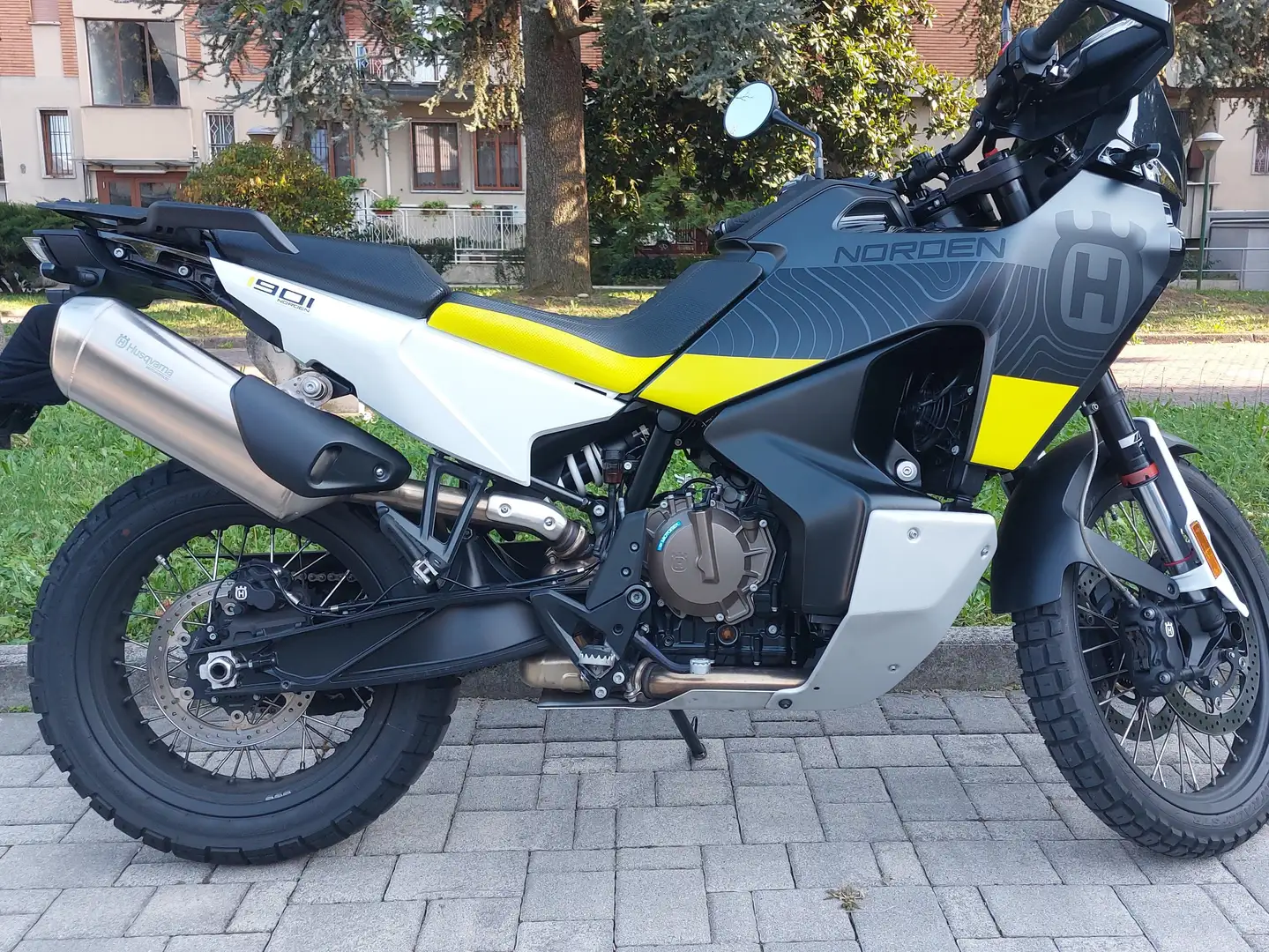 Husqvarna Norden 901 Czarny - 2