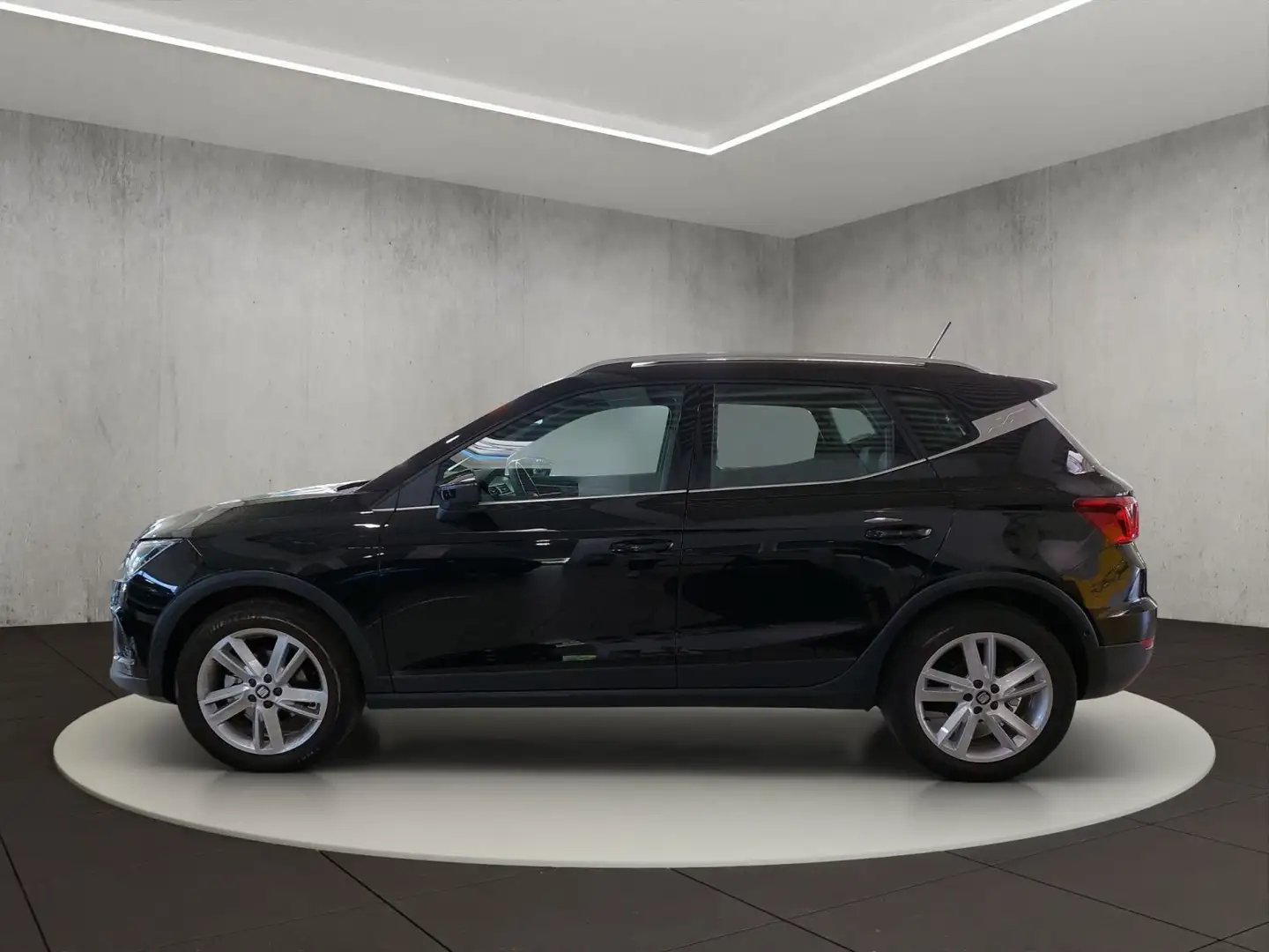 SEAT Arona FR 1.0 TSI 7-Gang DSG Schwarz - 2
