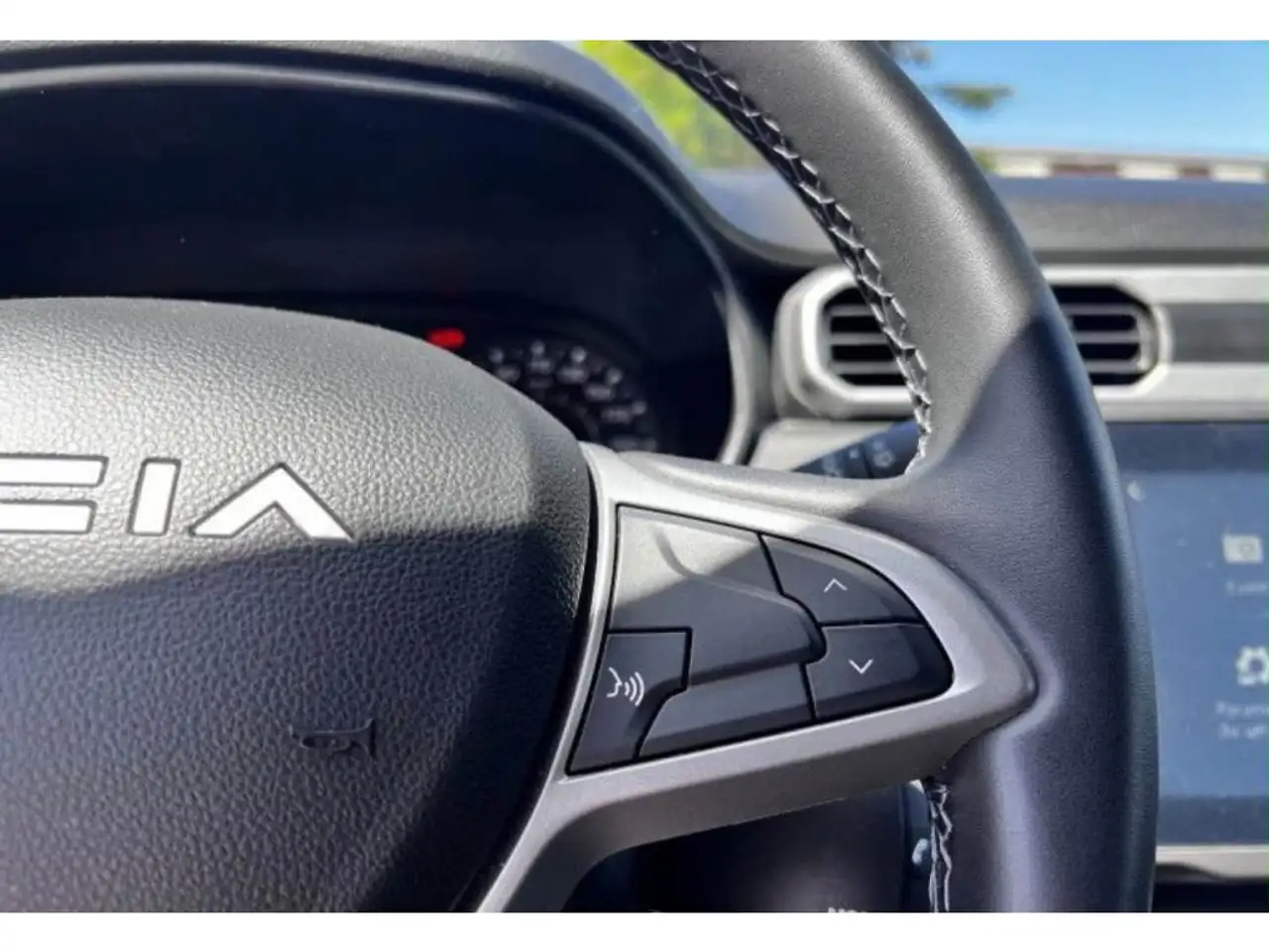 Dacia Duster — photo 10