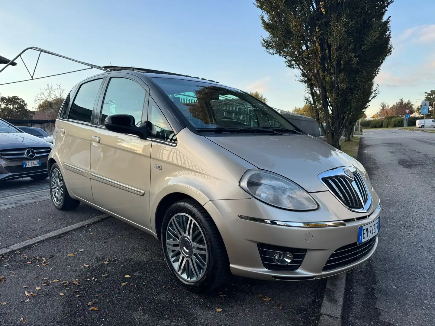 Lancia MUSA 1.4 16v Avenu 5th dfn Bronzo - 1