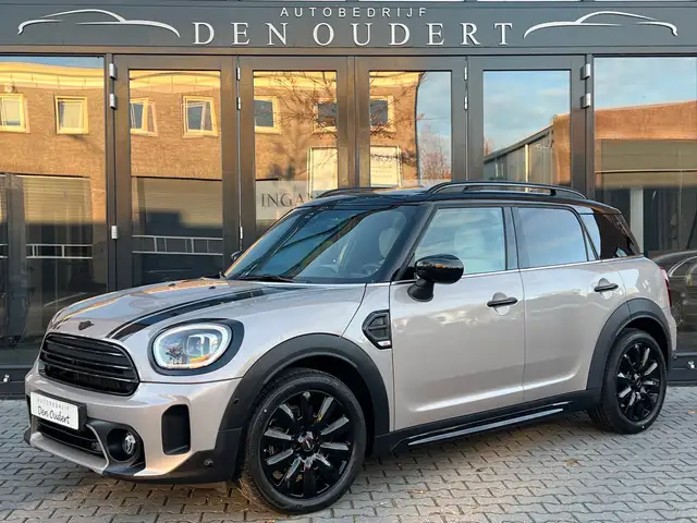 MINI Cooper Countryman Mini 1.5 Classic AUT. PANO/CARPLAY/ROOFTOP GREY!