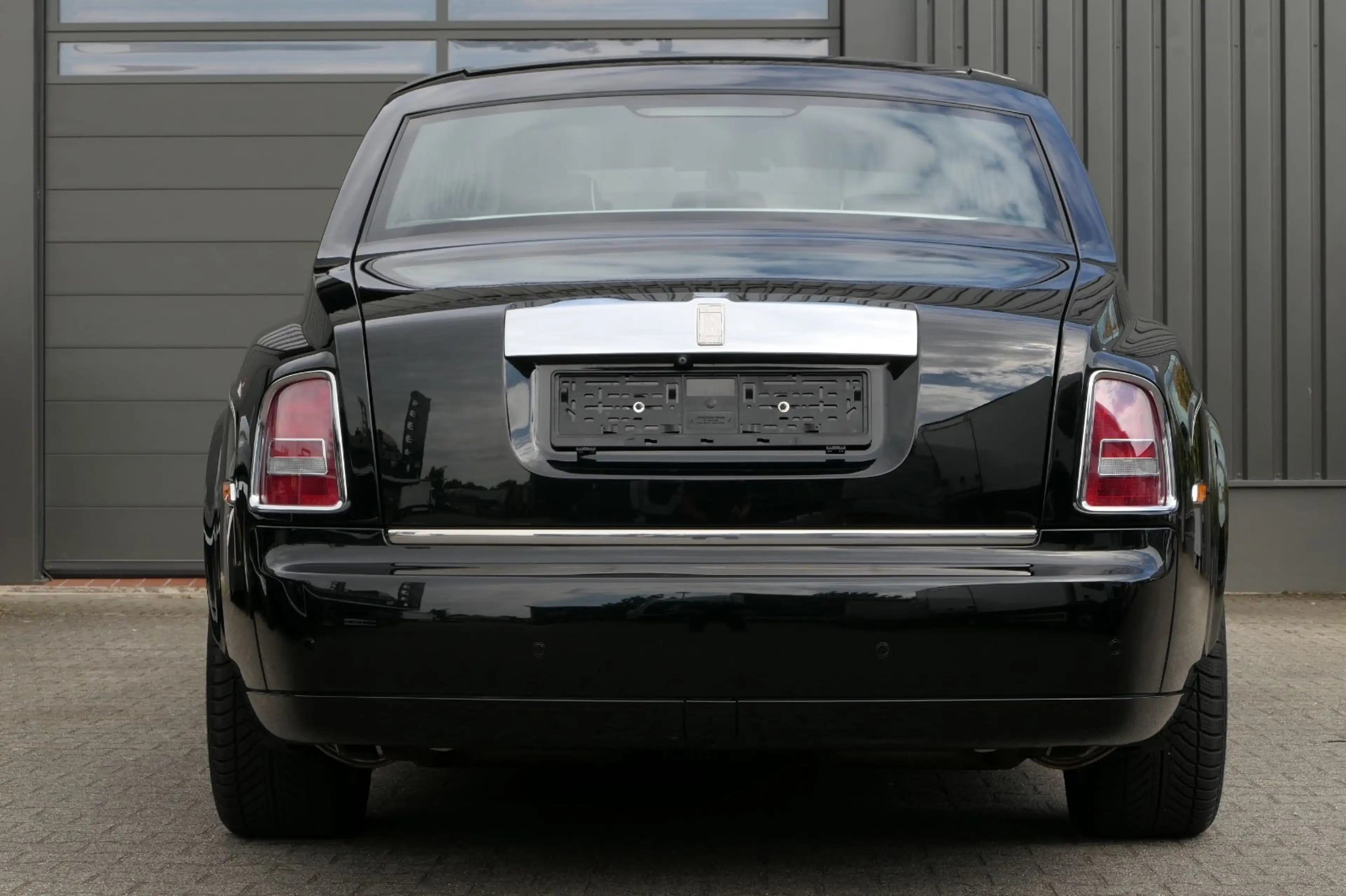 Rolls-Royce Phantom Extended Wheelbase — photo 29