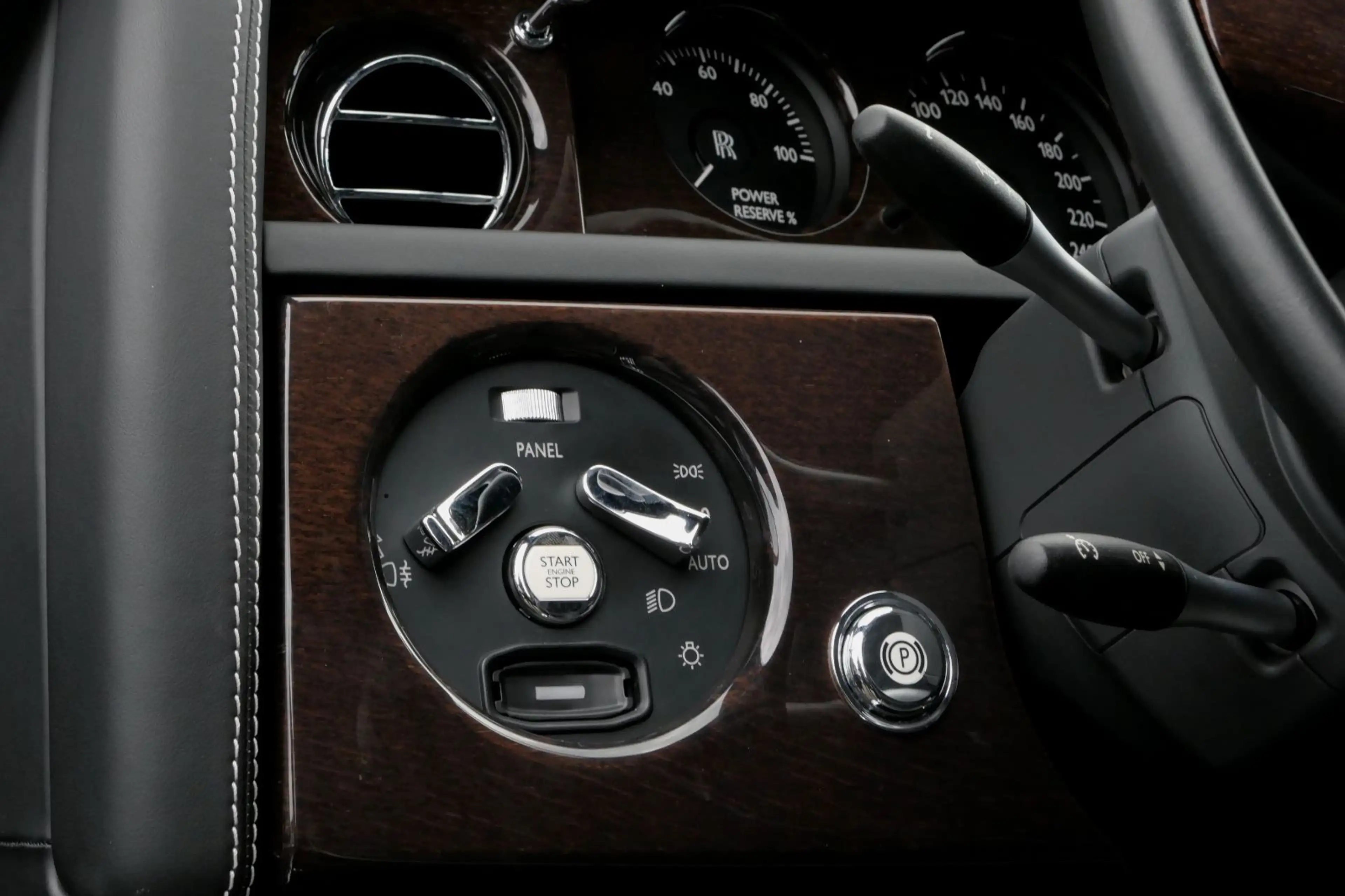 Rolls-Royce Phantom Extended Wheelbase — photo 10