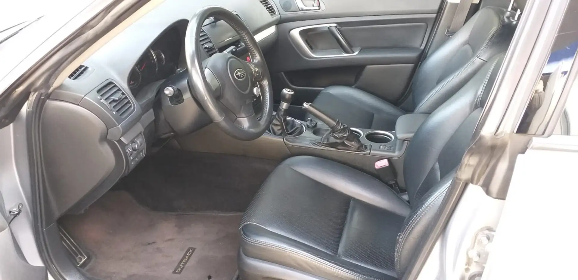 Subaru OUTBACK 2.0d AQ mt - 1
