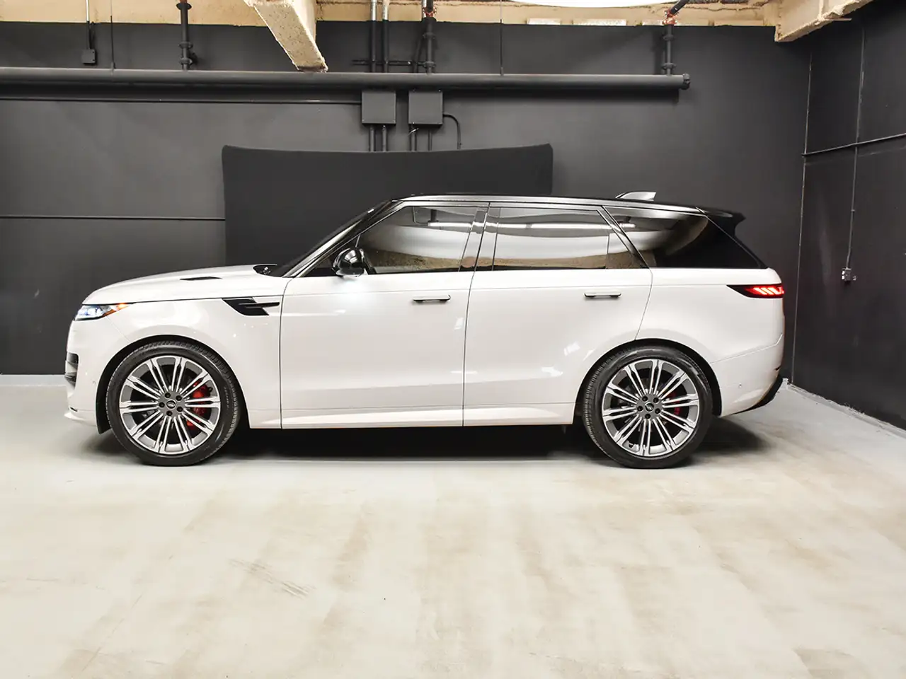 Land Rover Range Rover Sport photo Land Rover Range Rover Sport