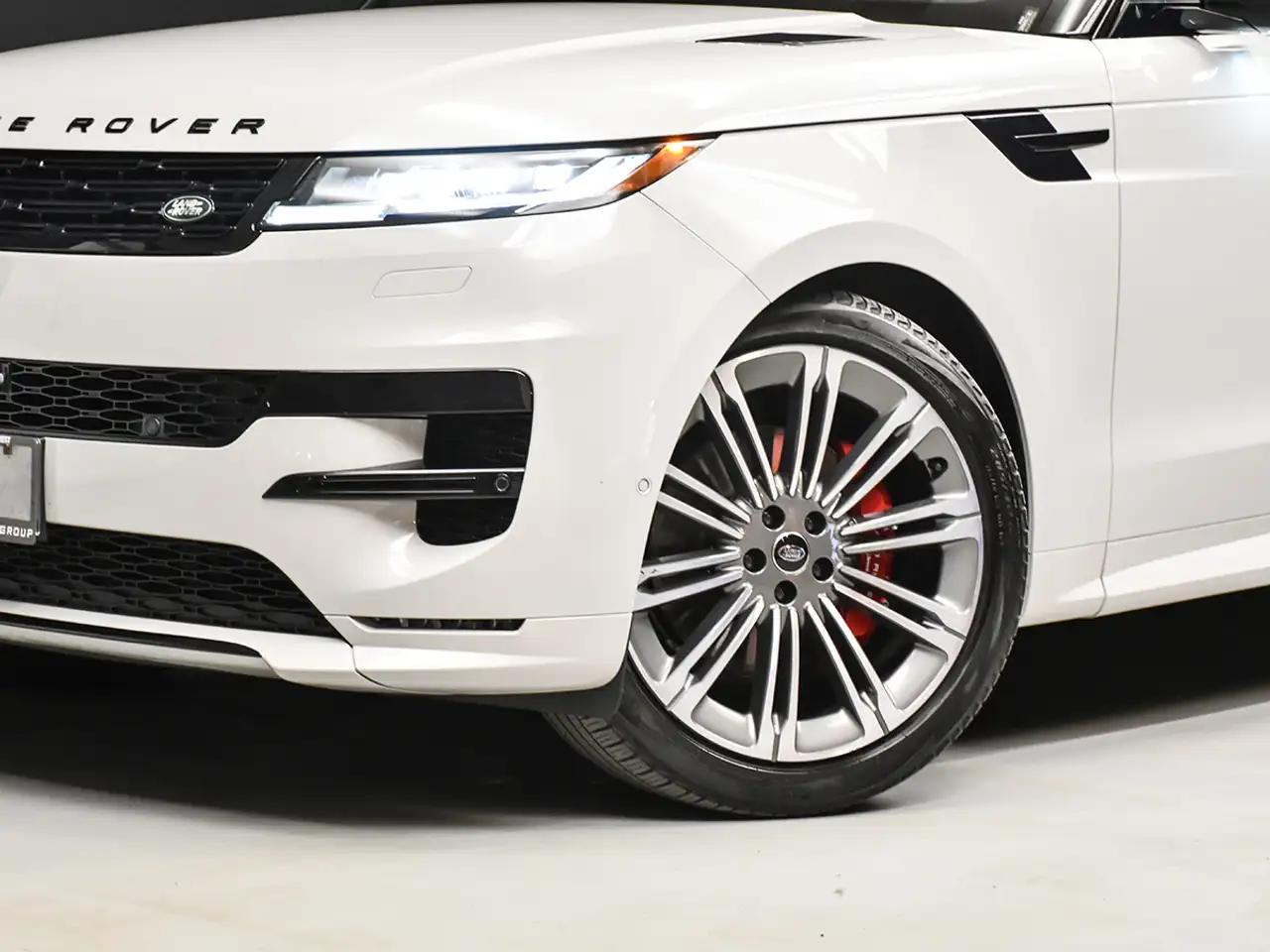 Land Rover Range Rover Sport photo Land Rover Range Rover Sport