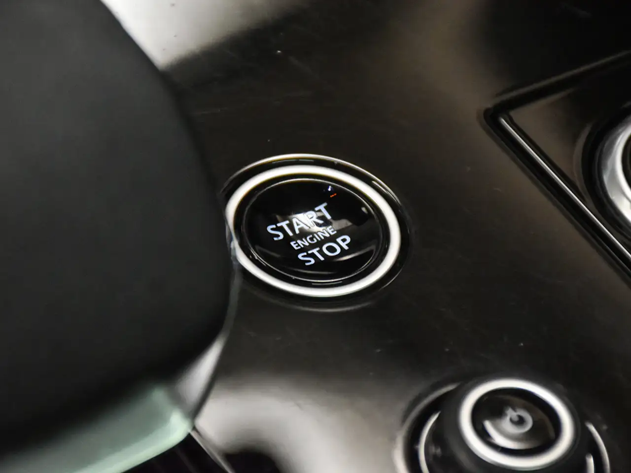 Land Rover Range Rover Sport photo Land Rover Range Rover Sport