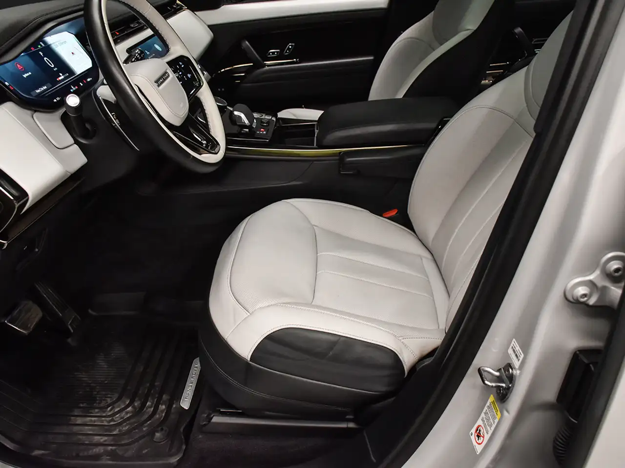 Land Rover Range Rover Sport photo Land Rover Range Rover Sport