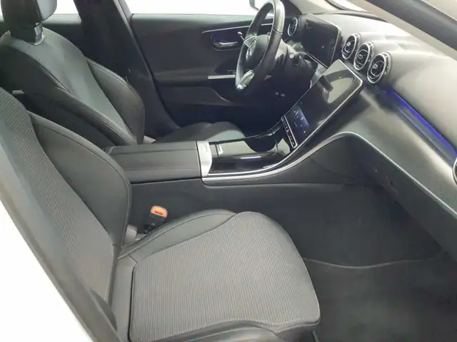 Mercedes-Benz C-Class view 8
