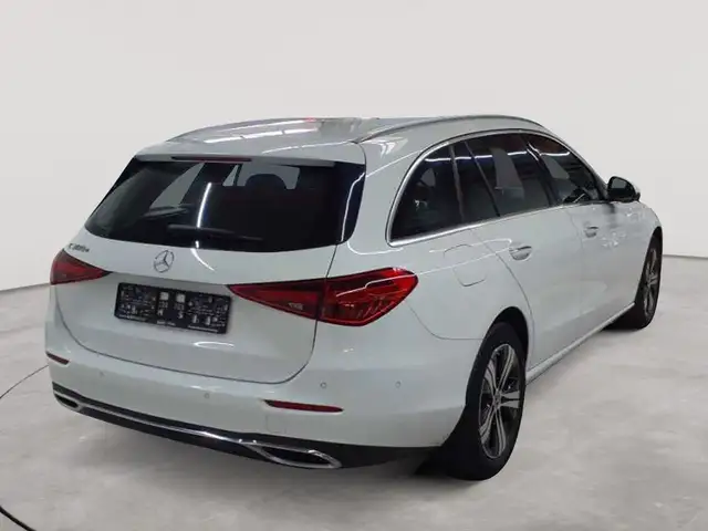 Mercedes-Benz C-Class view 4