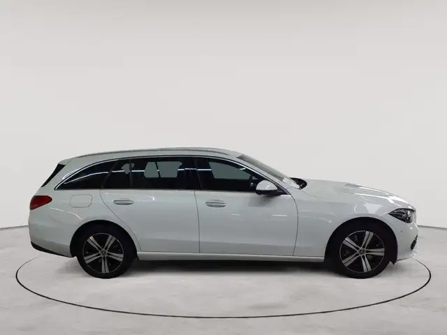 Mercedes-Benz C-Class view 3