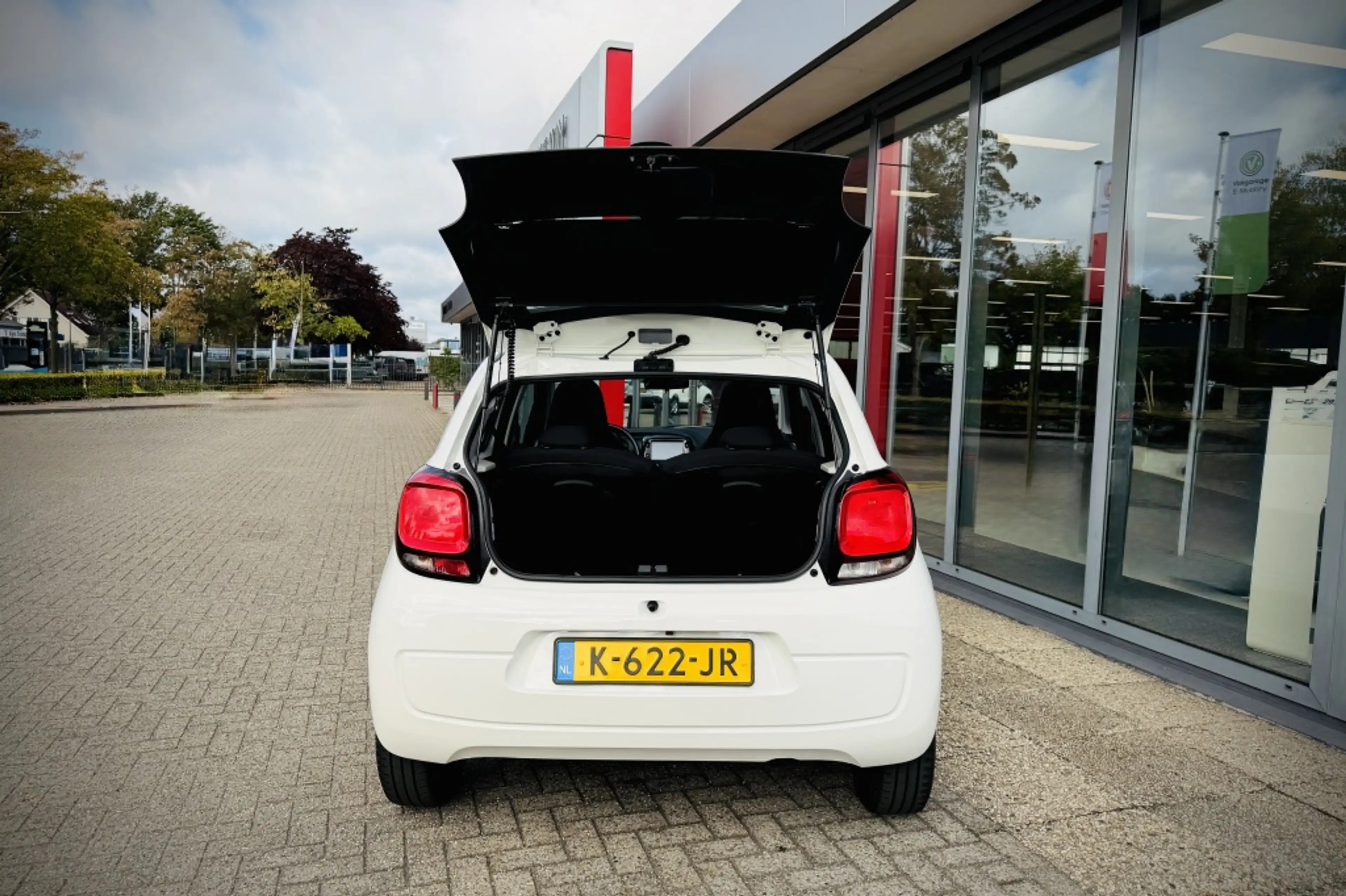 Citroen C1 1.0 VTi AirScape Shine | CAMERA | CARPLAY + ANDROI — photo 11