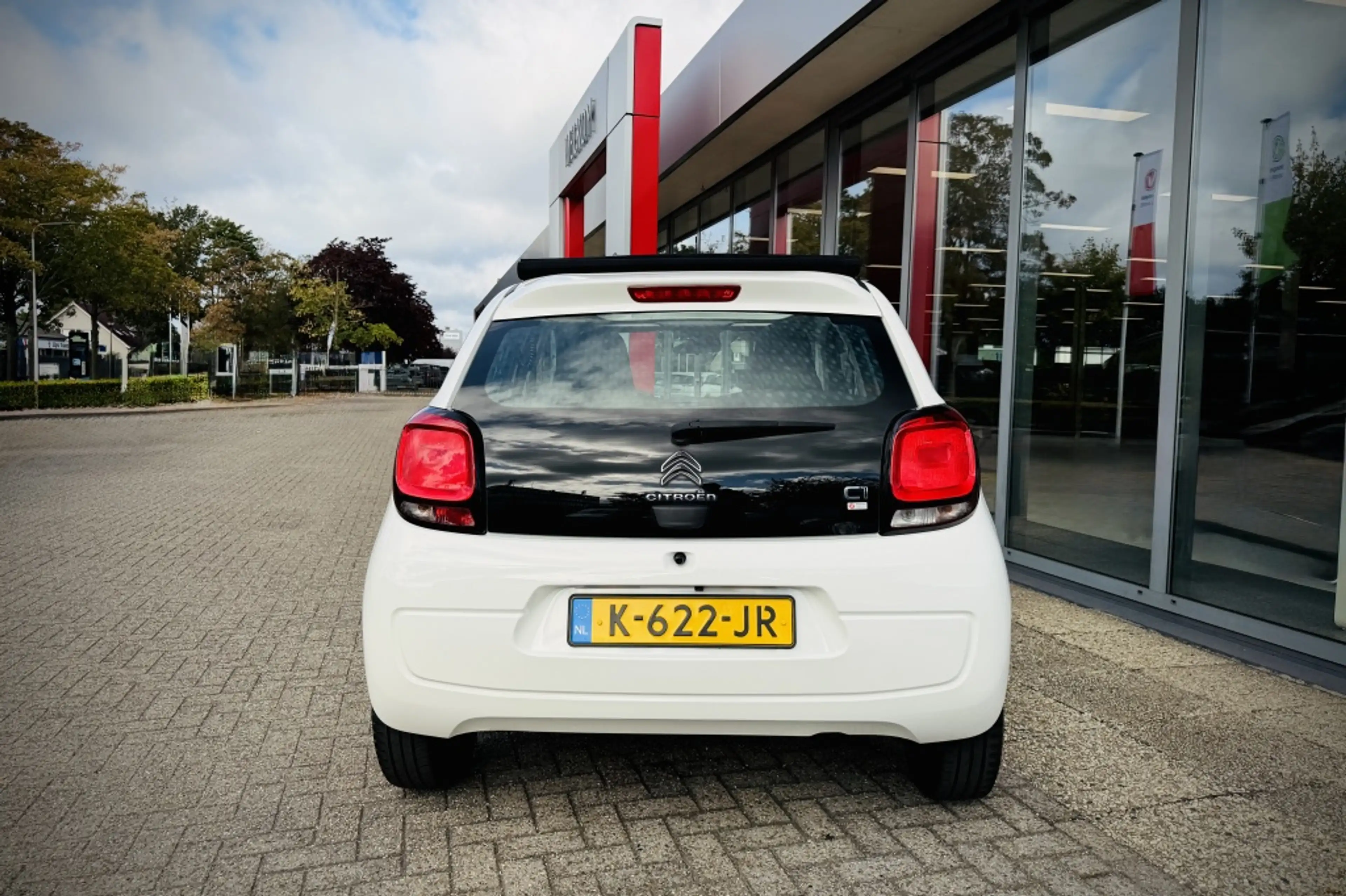 Citroen C1 1.0 VTi AirScape Shine | CAMERA | CARPLAY + ANDROI — photo 10
