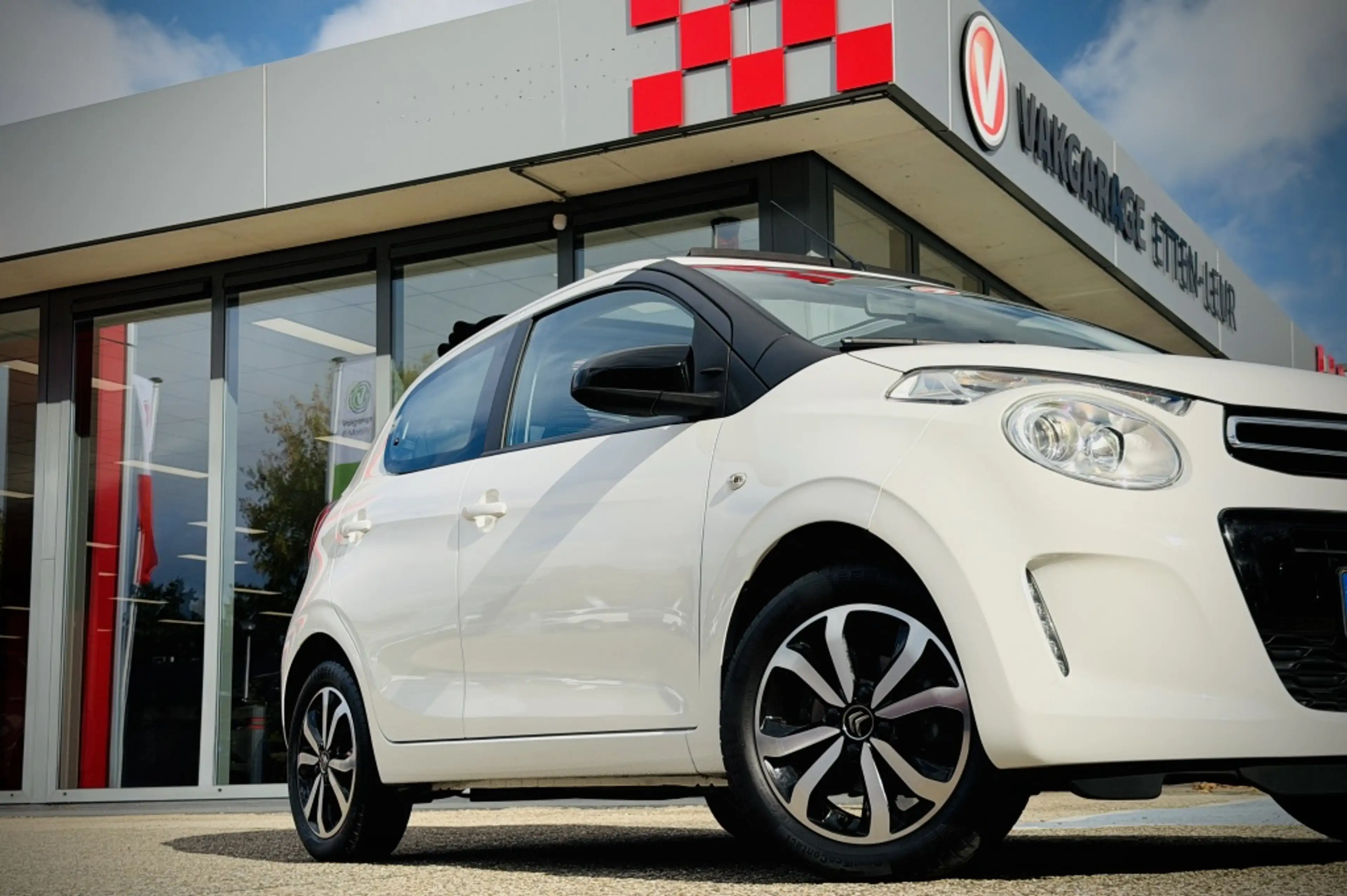 Citroen C1 1.0 VTi AirScape Shine | CAMERA | CARPLAY + ANDROI — photo 3
