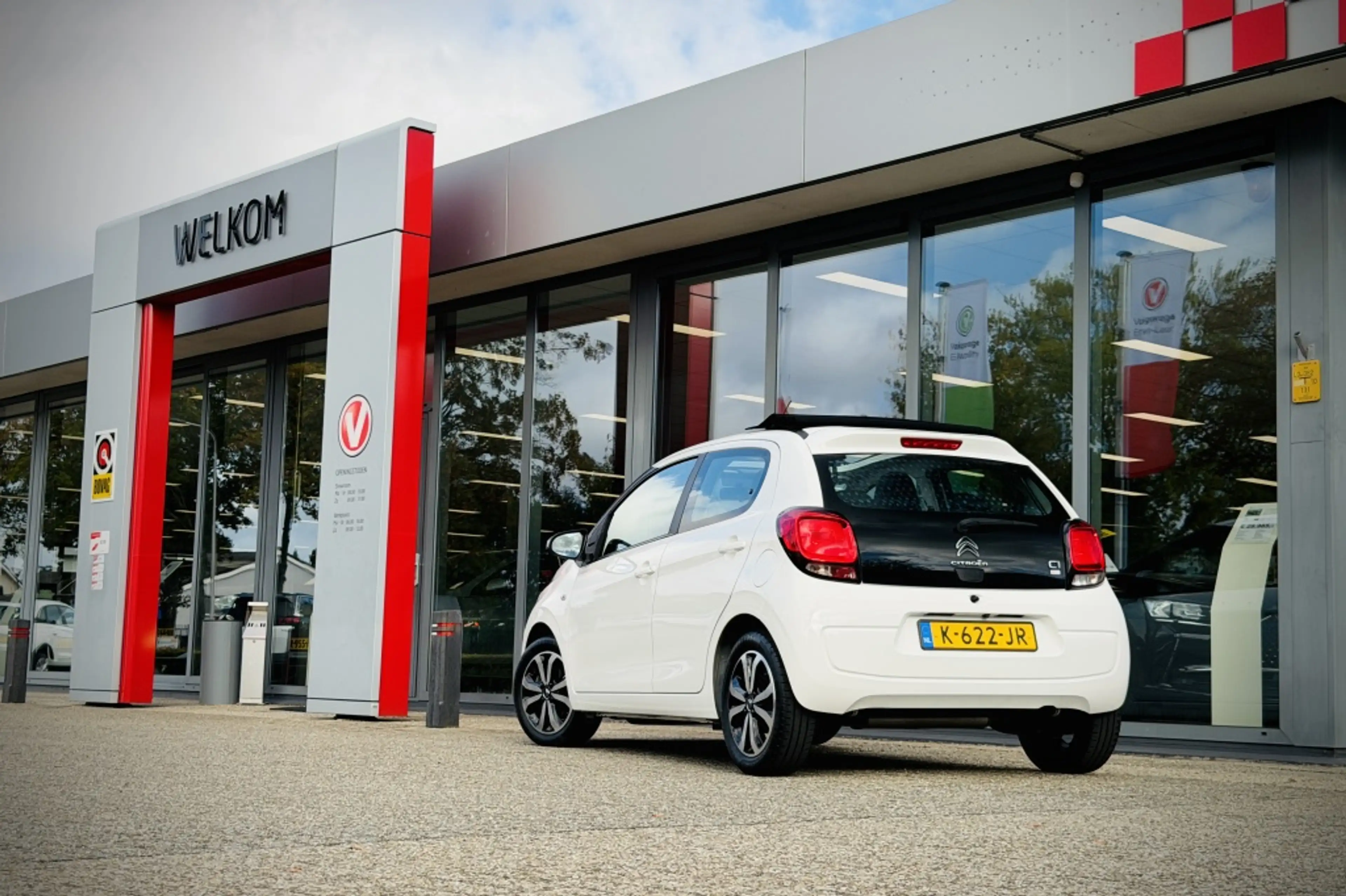 Citroen C1 1.0 VTi AirScape Shine | CAMERA | CARPLAY + ANDROI — photo 9
