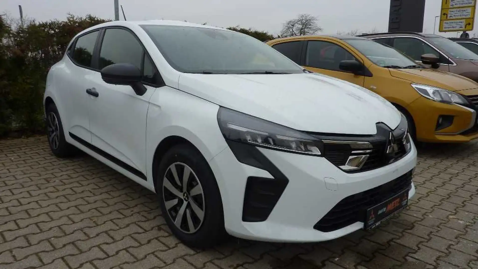 Mitsubishi Colt BASIS 1.0 Benziner 5-Gang Blanco - 1